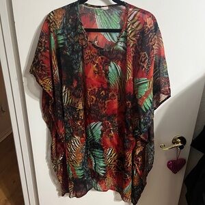 💝 3X Chic Red and Green Women's Swimsuit Cover up